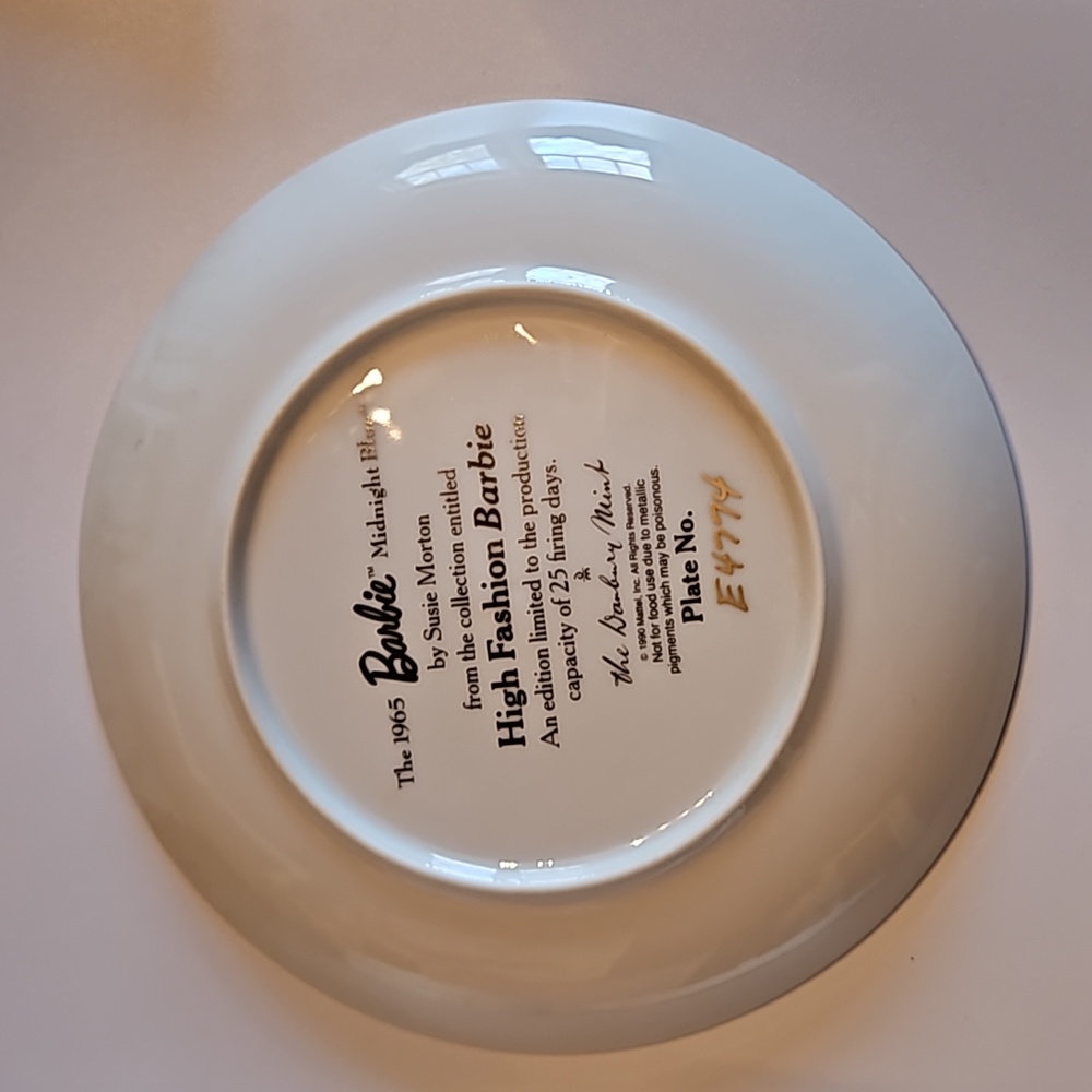 Midnight Blue High Fashion Barbie Collectible Plate - Picture 3 of 3